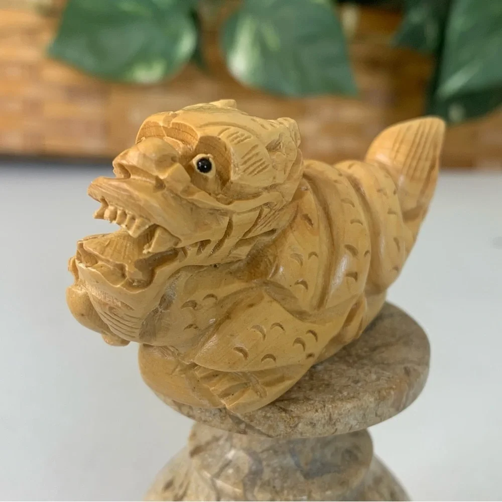 Japanese Netsuke Dragon Snake Beast Boxwood Carving Hand Carved Wood Animal 3.5" - Picture 3 of 16
